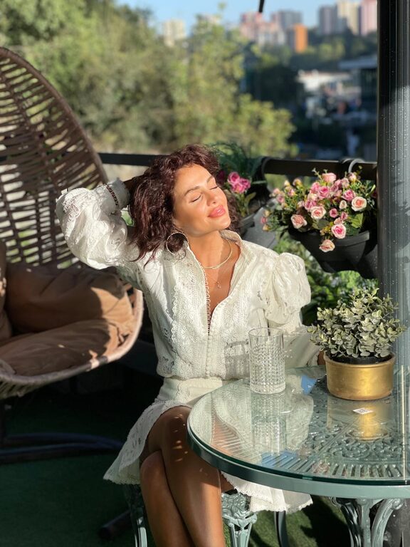 How to Make a Small Balcony Feel Cozy and Inviting